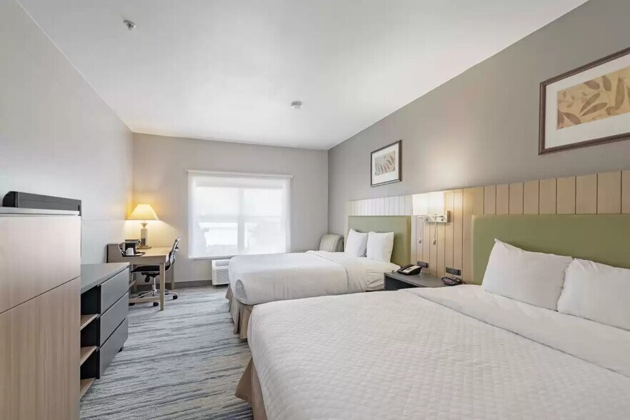 More Photos Of 755B E Vista Ridge Mall Dr, Lewisville Hotel For Sale