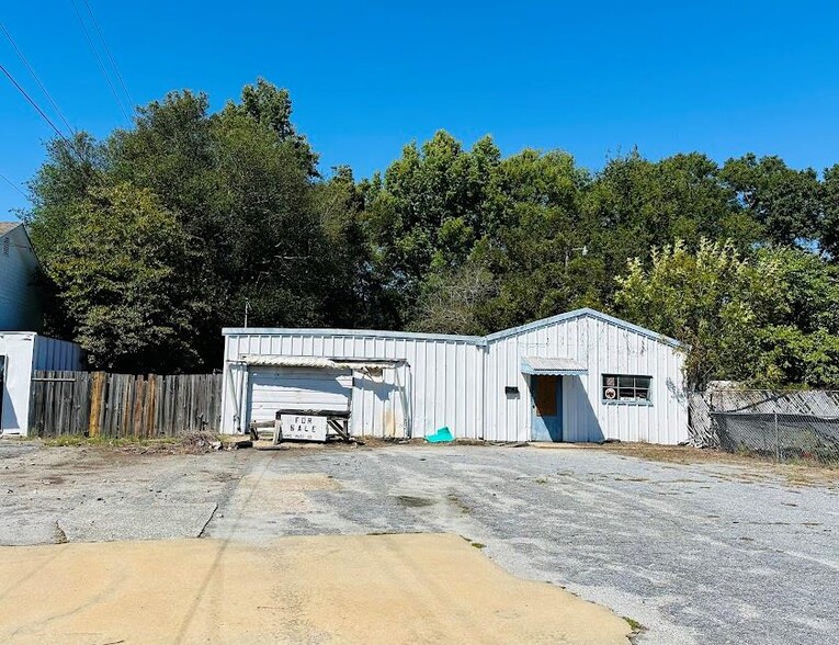 Primary Photo Of 2121 S Lumpkin Rd, Columbus Light Distribution For Sale