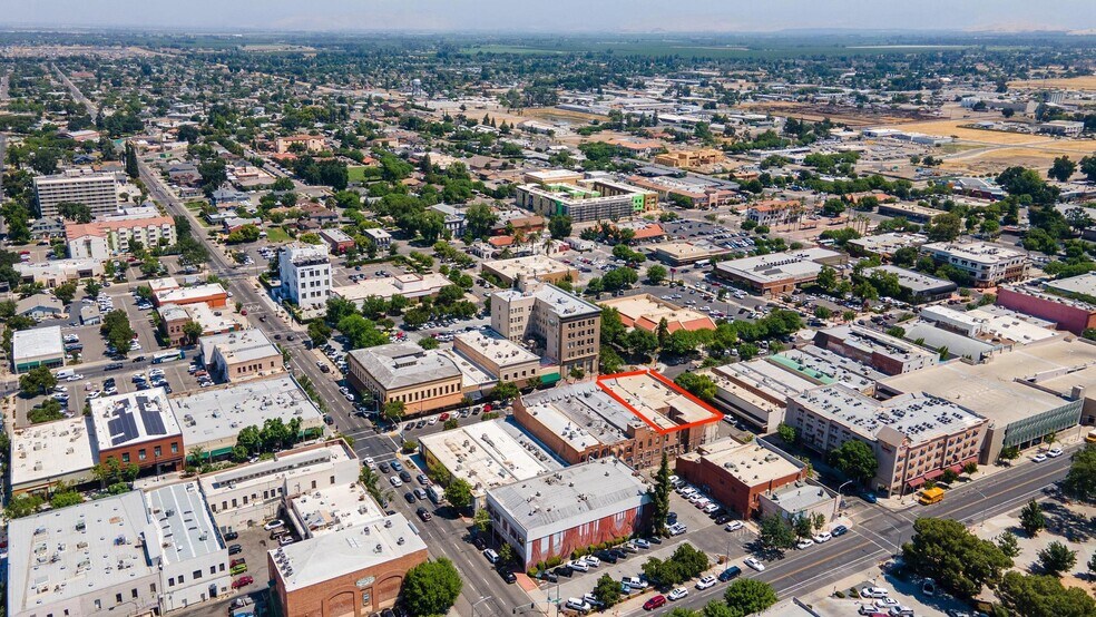 More Photos Of 123 E Main St, Visalia Storefront Retail Office For Sale