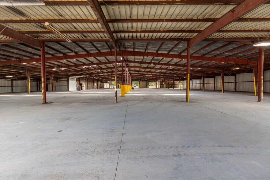 More Photos Of 240 E Park St, Guthrie Industrial For Lease