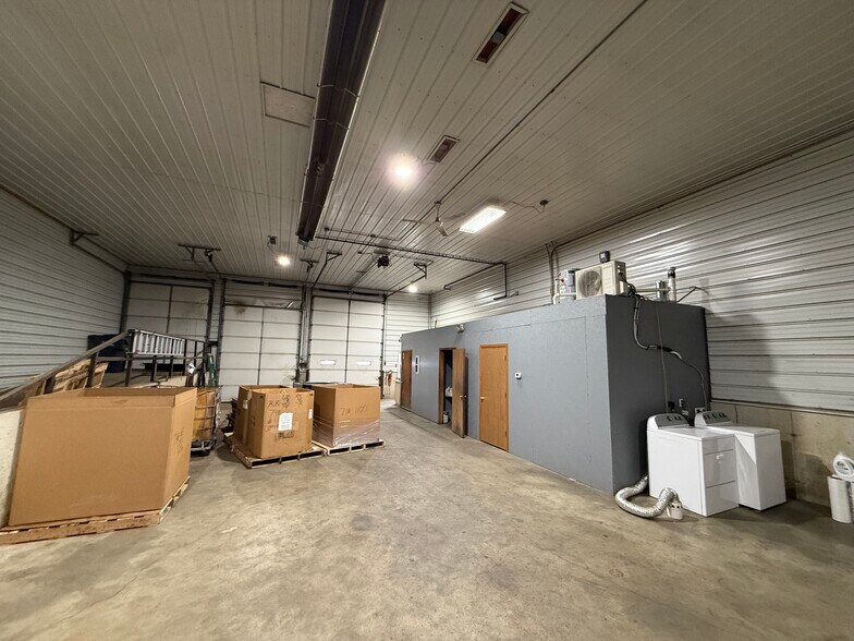 More Photos Of 106 E Washington St, Tomah Industrial For Sale