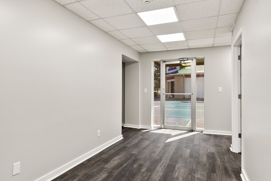 More Photos Of 2300 2nd Ave E, Tuscaloosa Office For Sale
