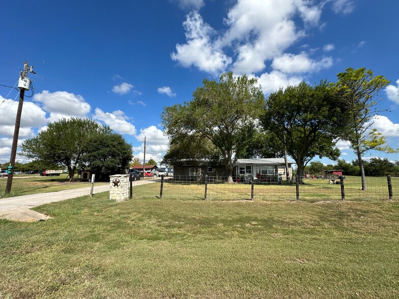 More Photos Of 2201 Hendrickson Ln, Chappell Hill Warehouse For Sale