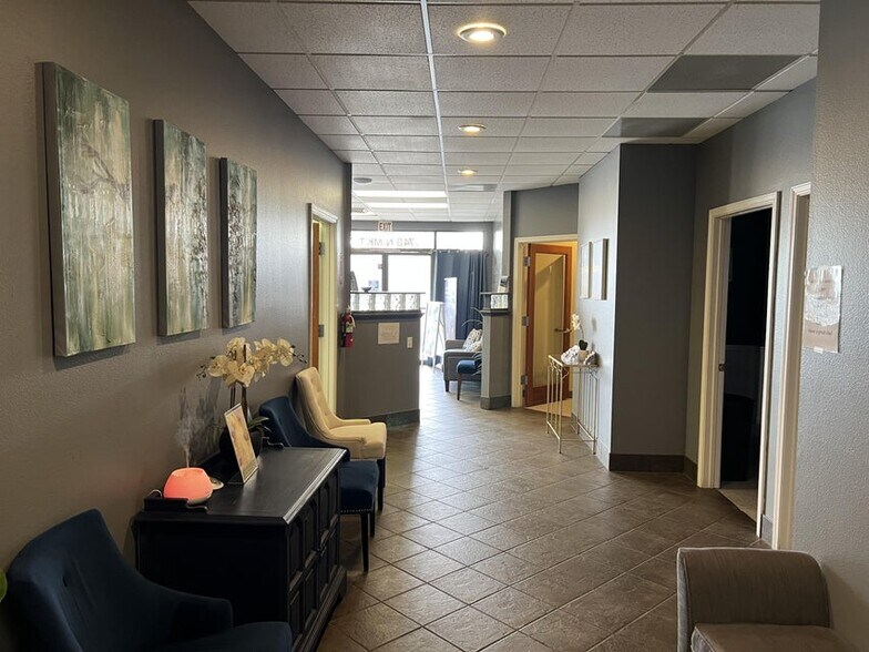 More Photos Of 748 Market St, Redding Office For Lease