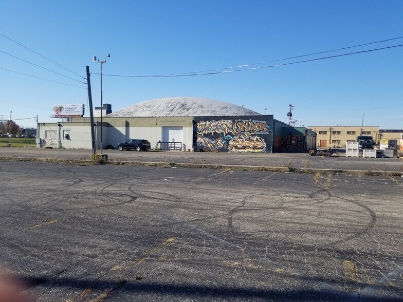 More Photos Of 3440 W Broad St, Columbus Warehouse For Sale