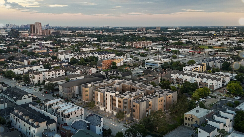 More Photos Of 5821 Winsome Ln, Houston Apartments For Sale