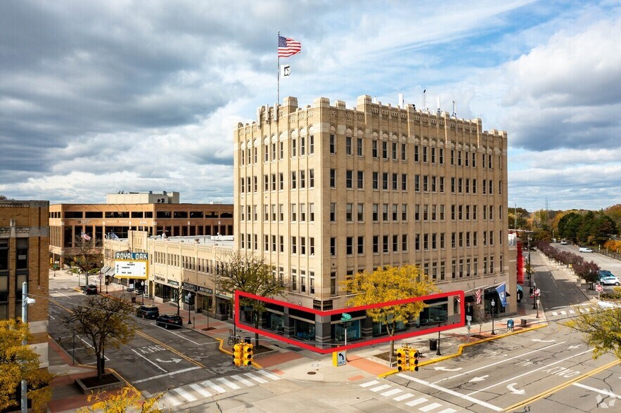 More Photos Of 306 S Washington Ave, Royal Oak Office For Lease
