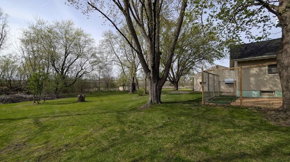 More Photos Of 1251 Maloney Rd, Kaukauna Office For Sale