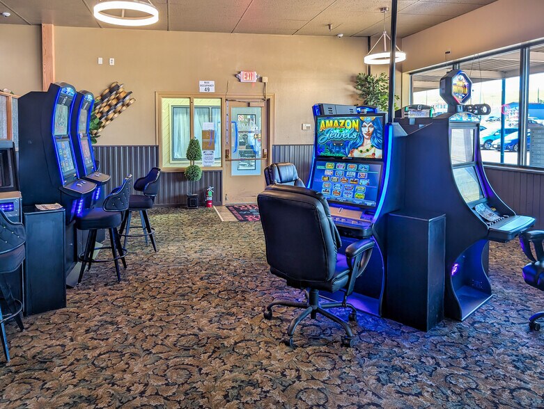 More Photos Of 909 E St Patrick St, Rapid City Storefront Retail Office For Sale