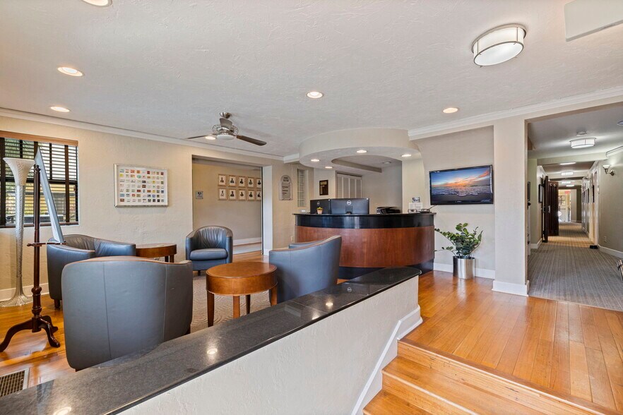 More Photos Of 721 1st Ave N, Saint Petersburg Office For Sale