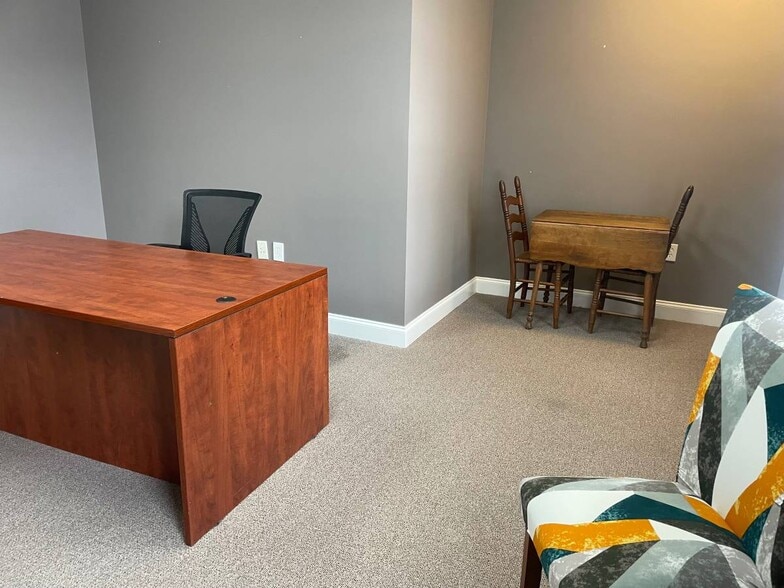 More Photos Of 3105 Creekside Village Dr, Kennesaw Office For Sale