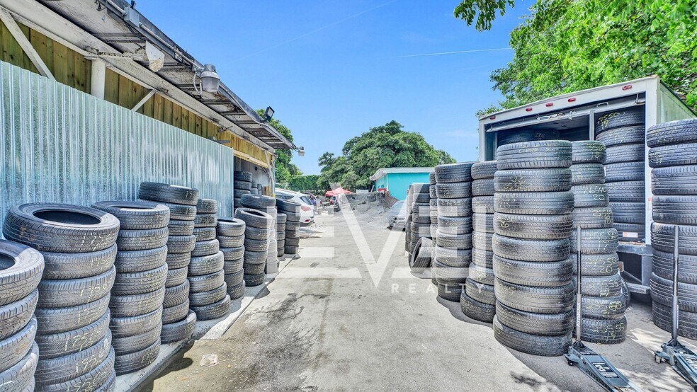 More Photos Of 1125 NW 31st Ave, Fort Lauderdale Auto Repair For Sale