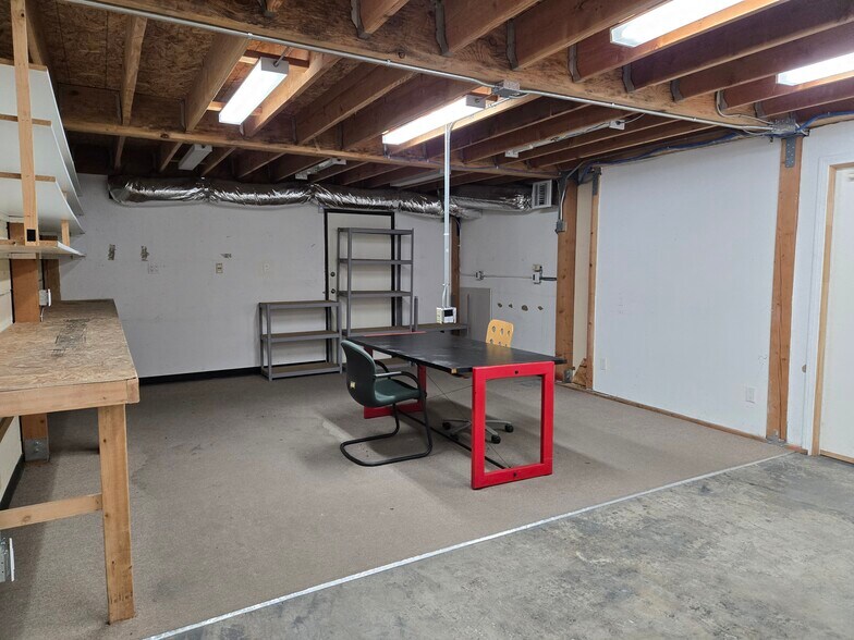 More Photos Of 11800 Sheldon St, Sun Valley Warehouse For Lease