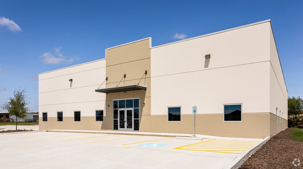 More Photos Of 176 Enterprise Pkwy, Boerne Unknown For Lease