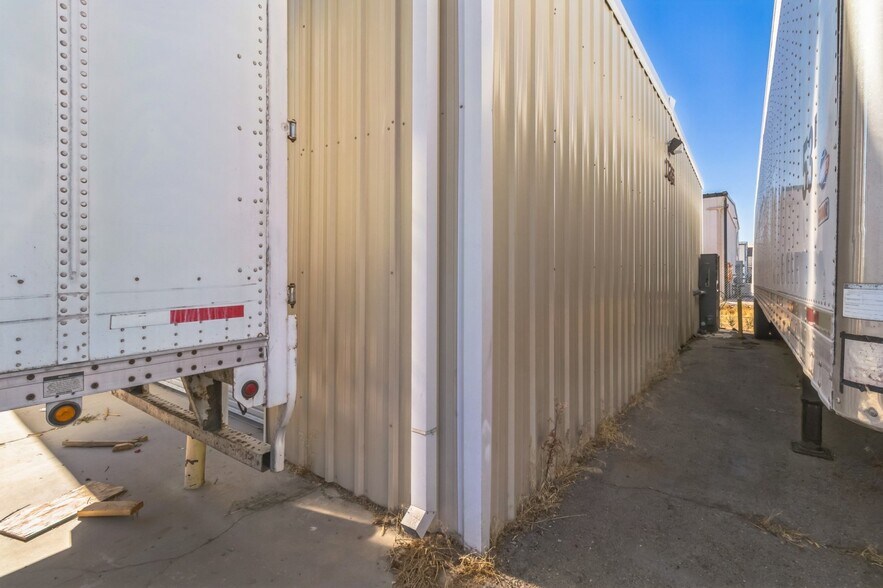 More Photos Of 17265 Darwin Ave, Hesperia Service For Lease