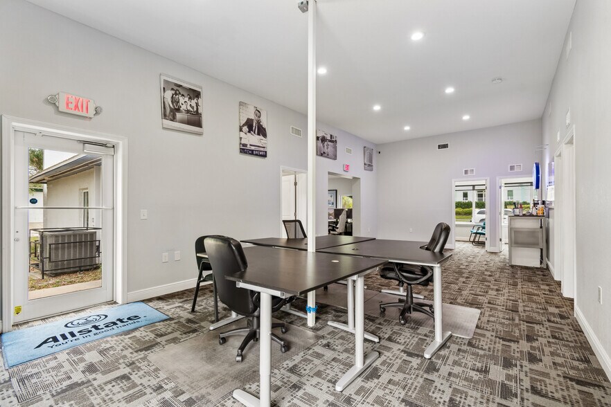 More Photos Of 3209 30th Ave S, Saint Petersburg Office For Sale