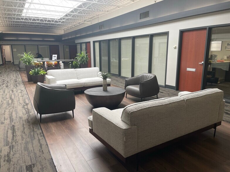 More Photos Of 301 Sovereign Ct, Manchester Medical For Lease