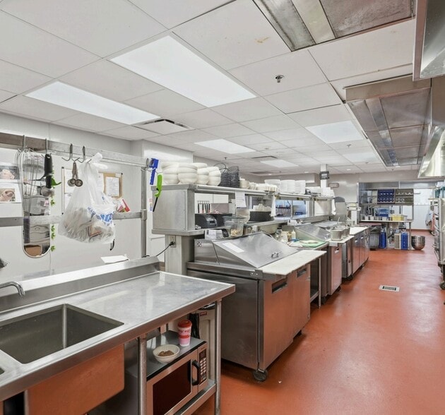 More Photos Of 706 E 23rd St, Lawrence Restaurant For Sale