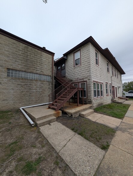 More Photos Of 158 S White Horse Pike, Audubon General Retail For Sale