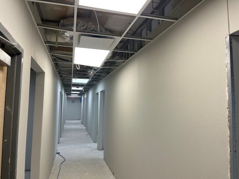 More Photos Of 2702 TX-306 Loop, San Angelo Office For Lease