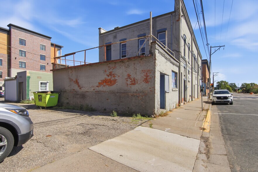 More Photos Of 545 S Broadway St, Menomonie Storefront Retail Residential For Sale