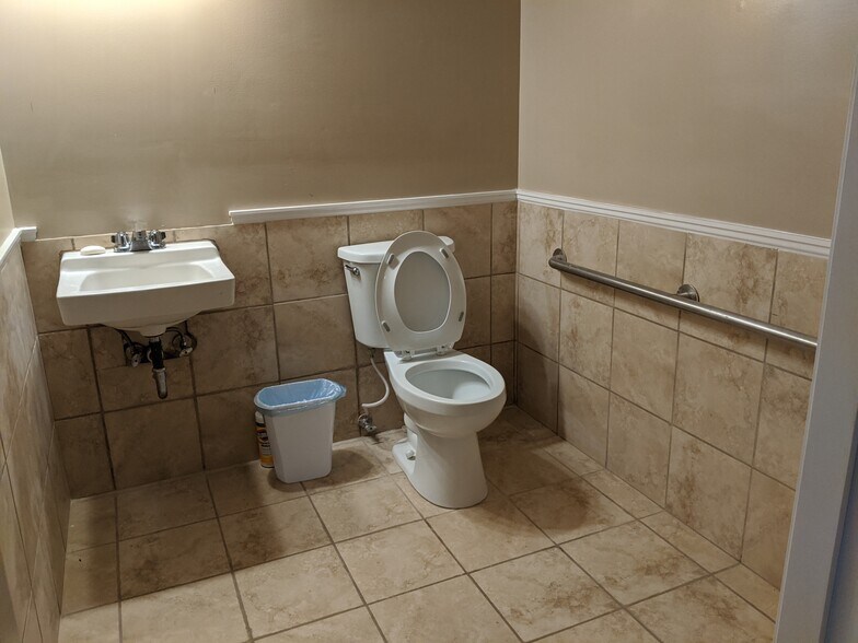 More Photos Of 180 State Docks Rd, Eufaula Multifamily For Sale