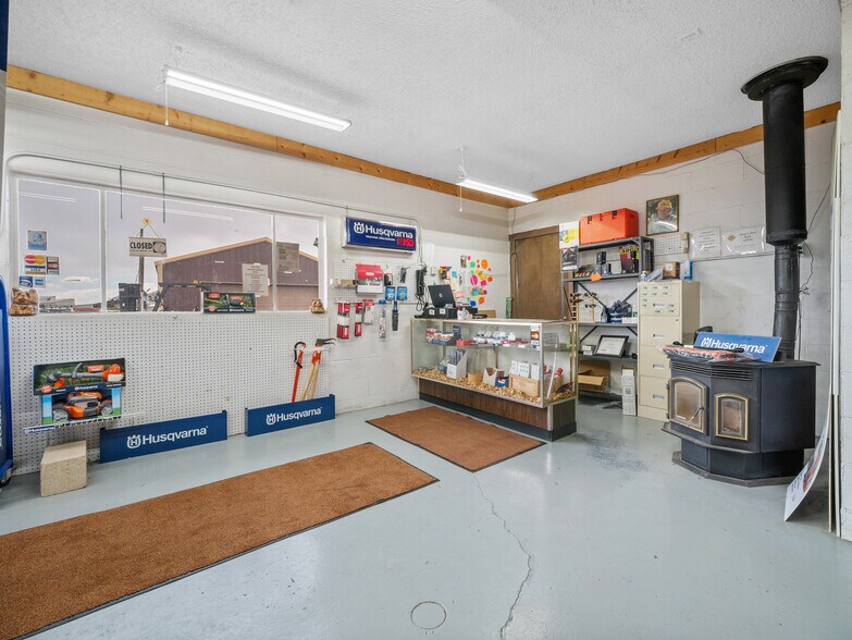 More Photos Of 2441 Fort Sanders Rd, Laramie Industrial For Sale