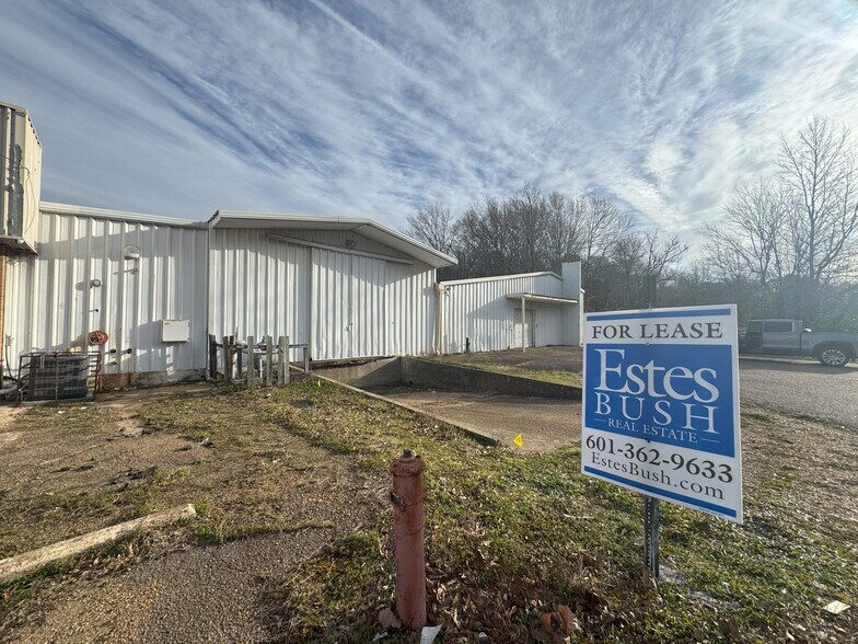 More Photos Of 111-117 Briarwood Dr, Jackson Unknown For Lease
