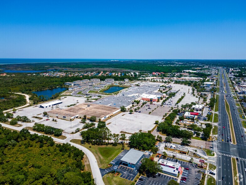 More Photos Of 9409 Us Highway 19, Port Richey Unknown For Lease