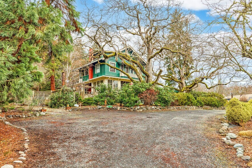 More Photos Of 455 N Oregon St, Jacksonville Hospitality For Sale