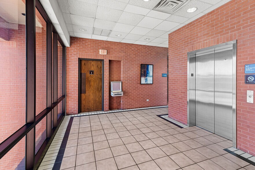 More Photos Of 800 N Spring St, Shreveport Office For Sale