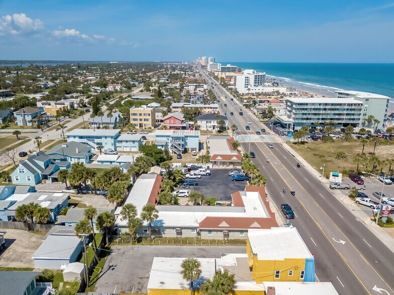 More Photos Of 735 N Atlantic Ave, Daytona Beach Hotel For Sale