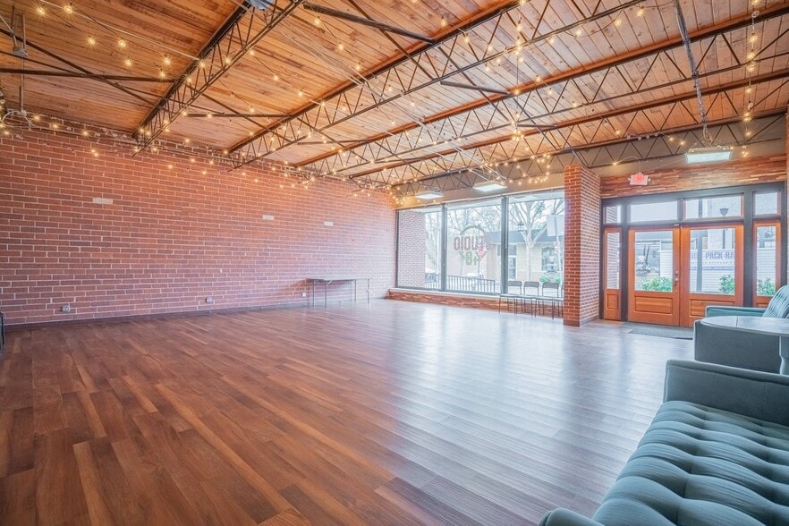 More Photos Of 48 Griffin St, McDonough Storefront For Sale