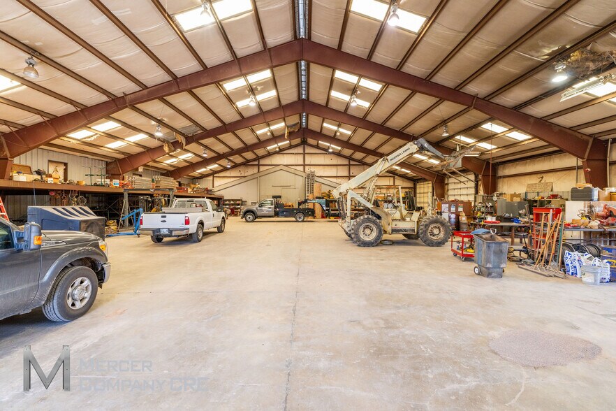 More Photos Of 1412 S Walker Ave, Oklahoma City Warehouse For Sale