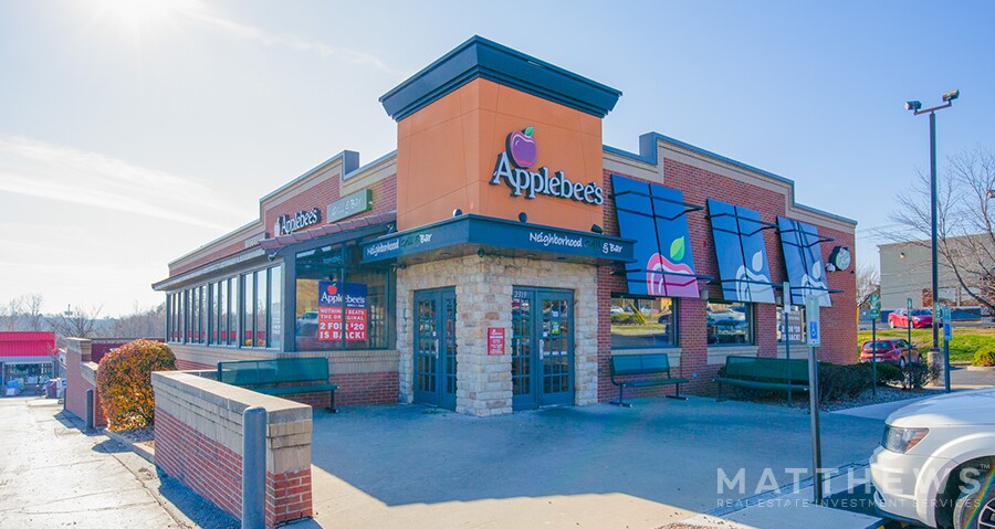 Primary Photo Of 2319 Missouri Blvd, Jefferson City Restaurant For Lease