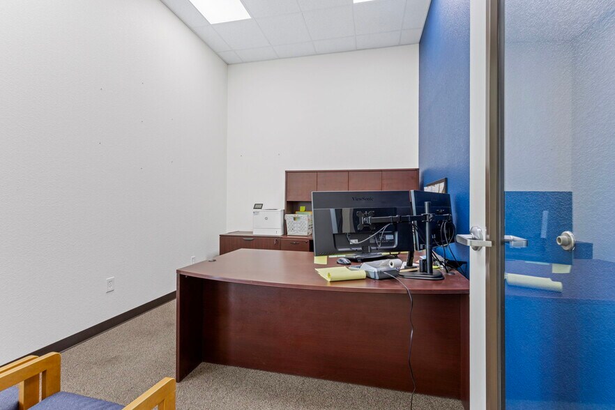 More Photos Of 11052 Cimarron St, Firestone Storefront Retail Office For Lease