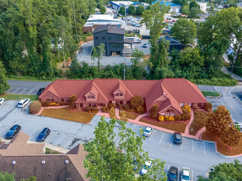 More Photos Of 1998 Hendersonville Rd, Asheville Medical For Sale