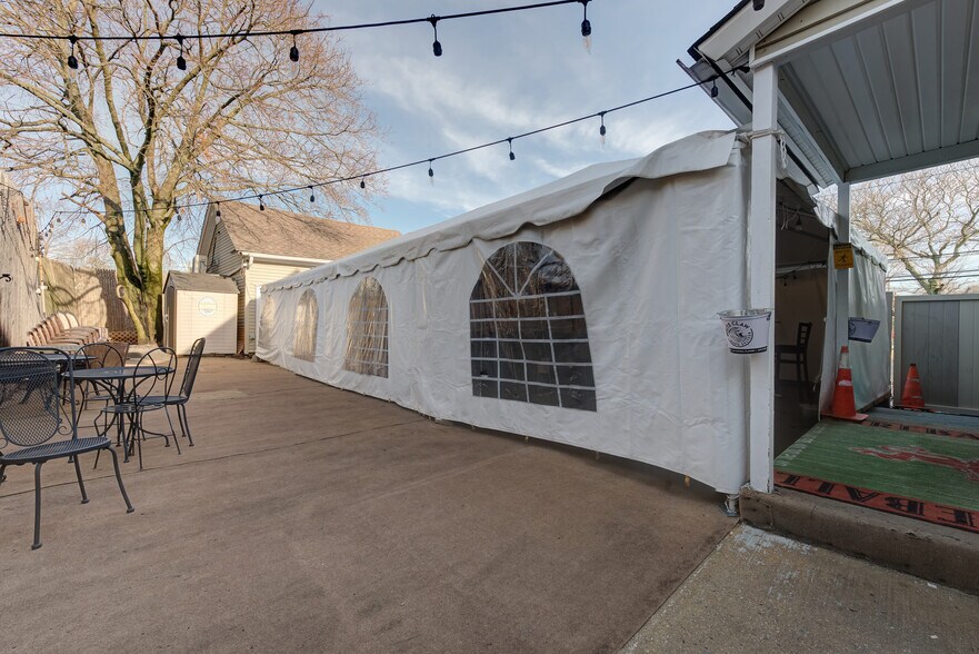 More Photos Of 83 Pulaski Rd, Kings Park Bar For Sale