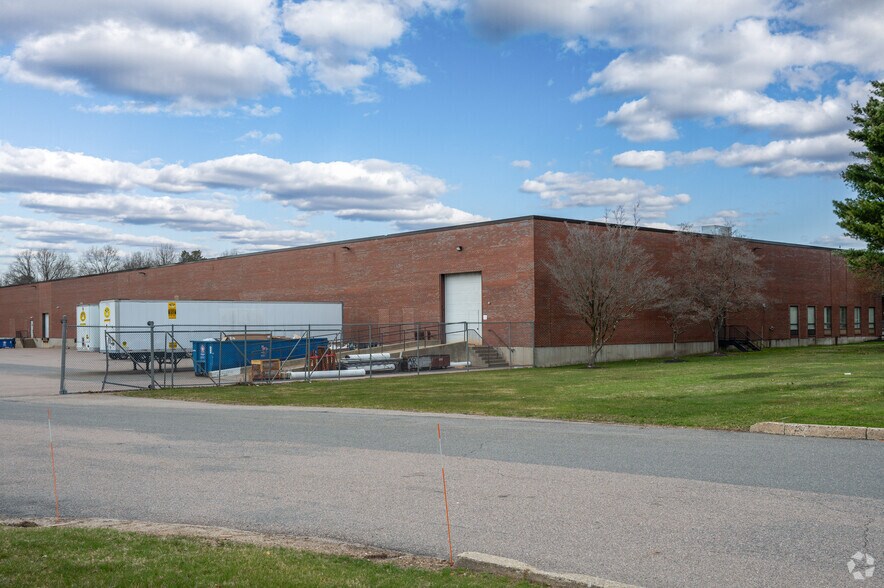 More Photos Of 115 Shawmut Rd, Canton Distribution For Lease