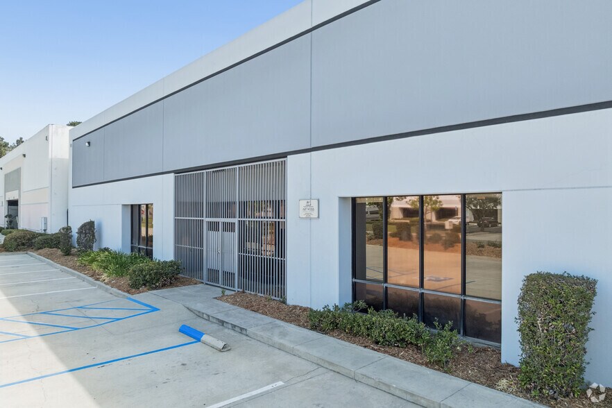 More Photos Of 4800 LittleJohn St, Baldwin Park Warehouse For Lease
