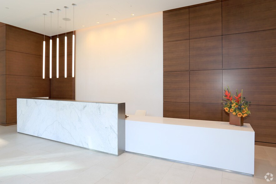 More Photos Of 399 Fremont St, San Francisco Apartments For Lease