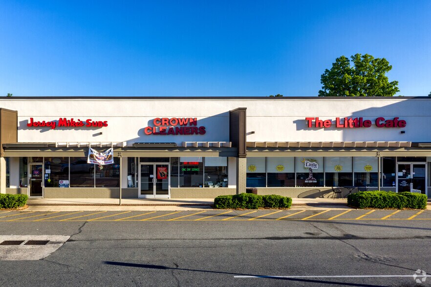 More Photos Of 725 Cherry Rd, Rock Hill Unknown For Lease