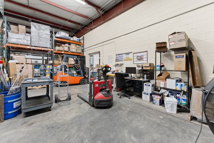 More Photos Of 636 Industrial Blvd, Gainesville Warehouse For Sale