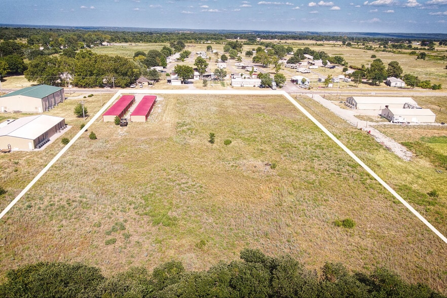 More Photos Of 19640 US Highway 77, Thackerville Specialty For Sale