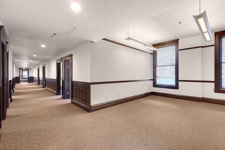 More Photos Of 333 SW Taylor St, Portland Office Residential For Lease