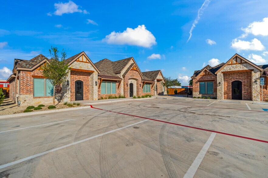 More Photos Of 206 Slide Rd, Lubbock Office For Lease