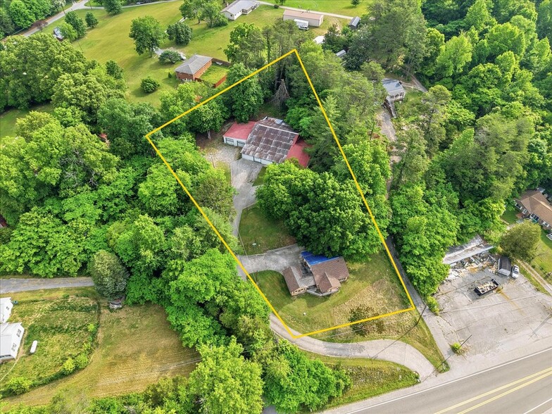 More Photos Of 2633 Harriman Hwy, Harriman Warehouse For Sale