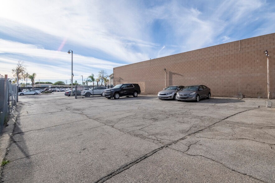 More Photos Of 639 San Fernando Rd, San Fernando Auto Repair For Sale