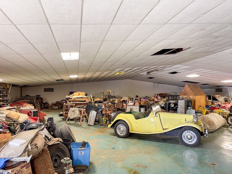 More Photos Of 6308 Quinn Dr, Baton Rouge Warehouse For Sale