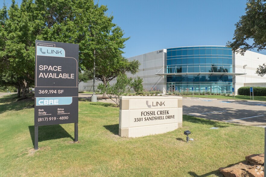 More Photos Of 3501 Sandshell Dr, Fort Worth Warehouse For Lease